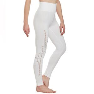 NUX White Triple Threat Seamless Yoga Leggings - Size Small
